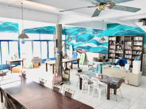 Penghu & Whale Hostel